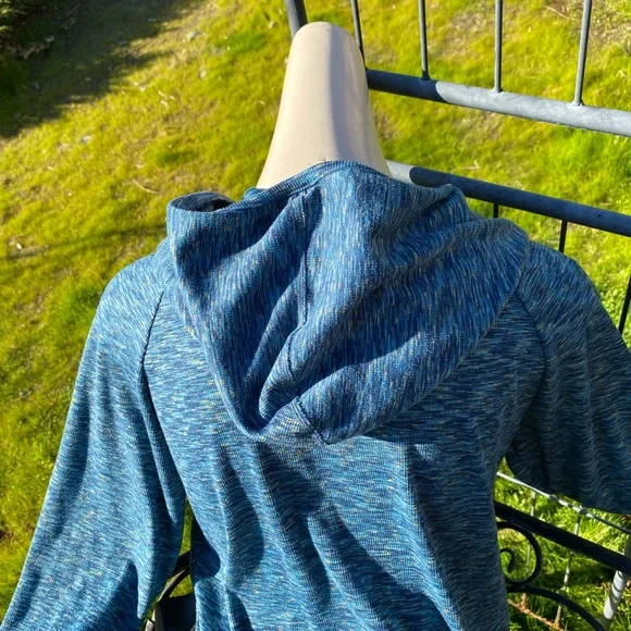 Columbia turquoise light weight activewear hoodie - Picture 4 of 5